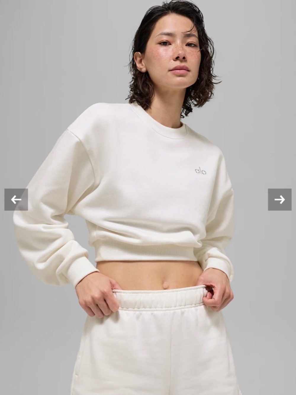 Alo Yoga Cropped Accolade Crewneck in Ivory